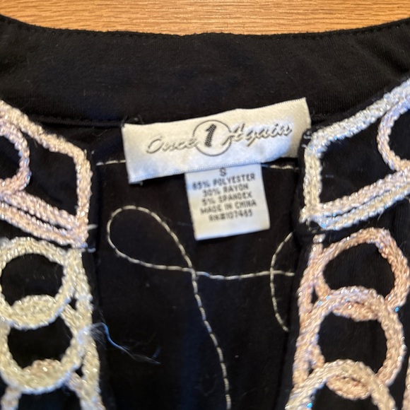 Size Small Once Again Embroidered Black Beige Tunic Top 3/4 Sleeve V-Neck EUC - Picture 3 of 8
